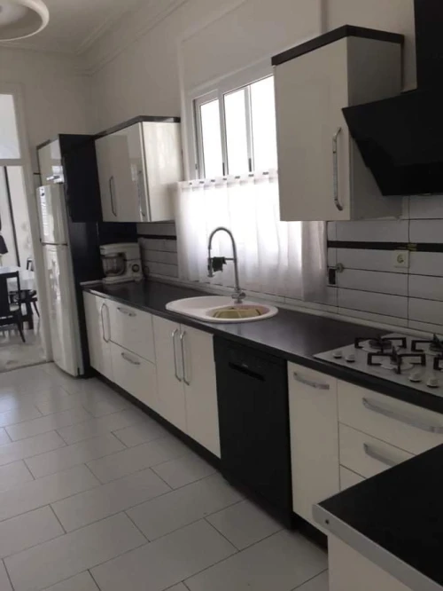Cherche location Appartement F4 Alger Hydra