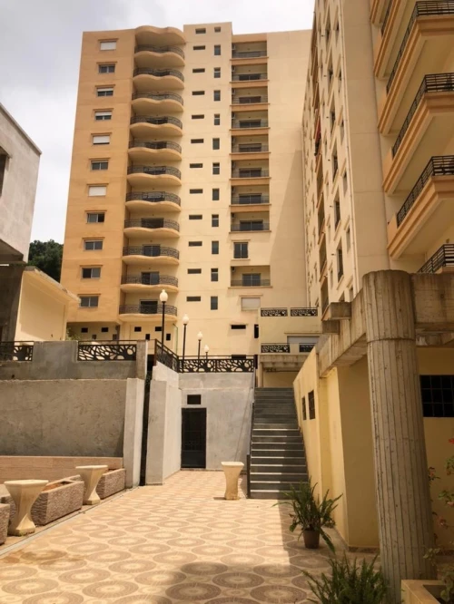 Cherche location Villa Alger Hydra