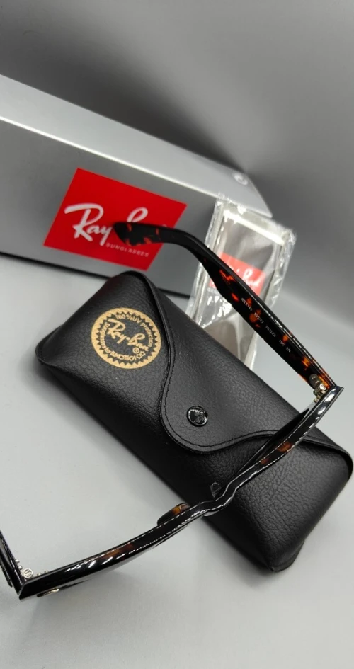 Ray-Ban wayfarer 