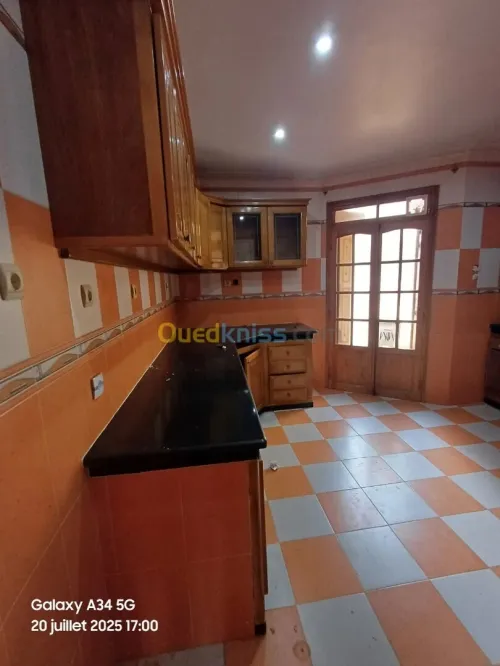 Location Appartement Niveau de villa F3 Alger Ain naadja