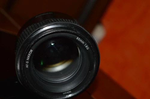 Nikkor 85 mm 1.8 g bonne état