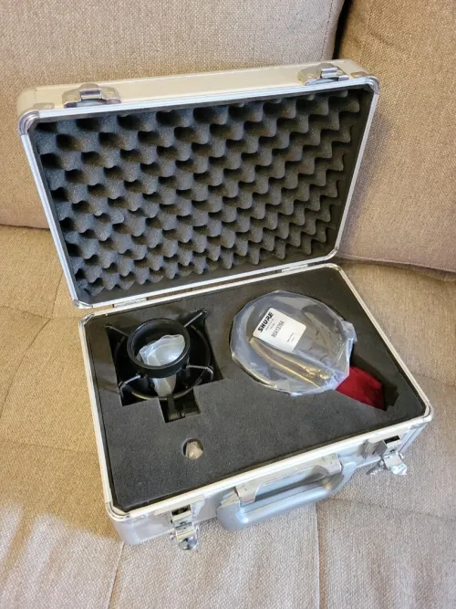 Shure KSM42 dual diaphragme microphone