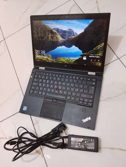 Lenovo ThinkPad X1 Yoga, Écran tactile, Rotation à 360, Intel Core i7 6èm, SSD 256 Go, RAM 08 GO
