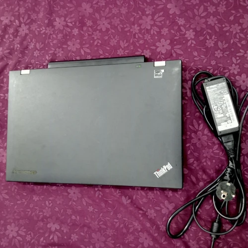Laptop Lenovo Très bon état,  i3 3èm,  500 Go HDD,  04 Go de RAM, 