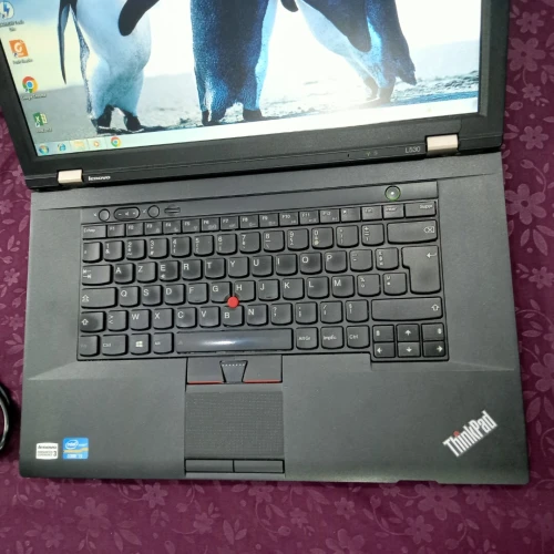 Laptop Lenovo Très bon état,  i3 3èm,  500 Go HDD,  04 Go de RAM, 
