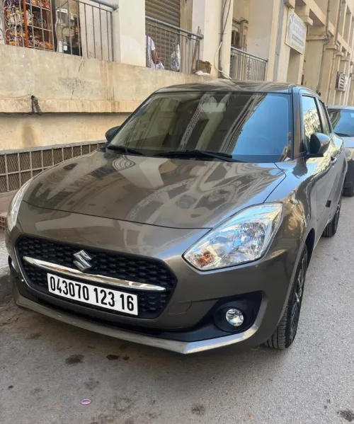Suzuki Swift 2023 90 cv