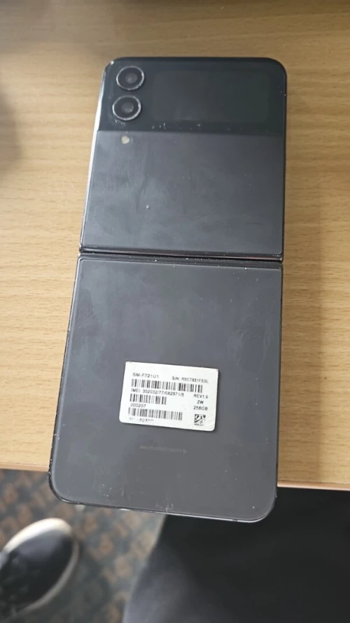 Galaxy Flip4