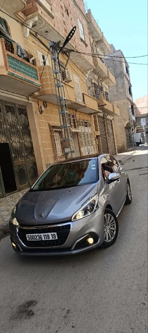 Peugeot 208 2019 Allure Facelift