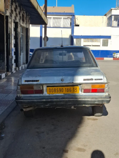 Peugeot 305 1986 305