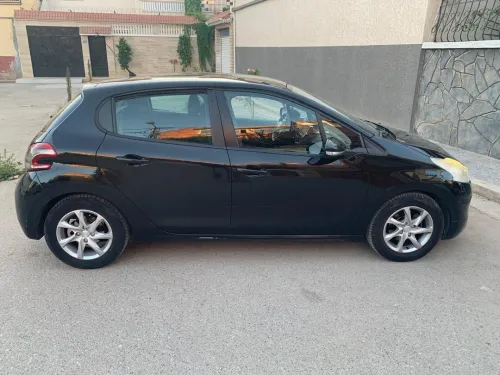 Peugeot 208 2015 Active