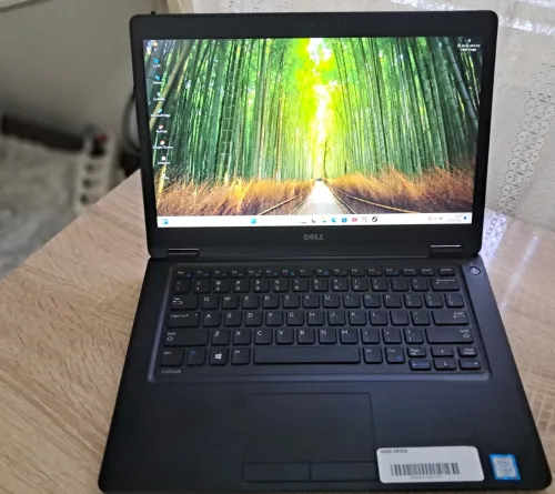 portable DELL Latitude Core i5 7Th GEN | Windows 11 Pro |14" Full HD | 08 Go RAM SSD M.2 256 Go