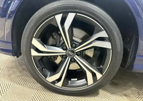 Audi Q3 2025 S Line