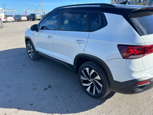 Volkswagen Taos 2024 Confortline Black Edition