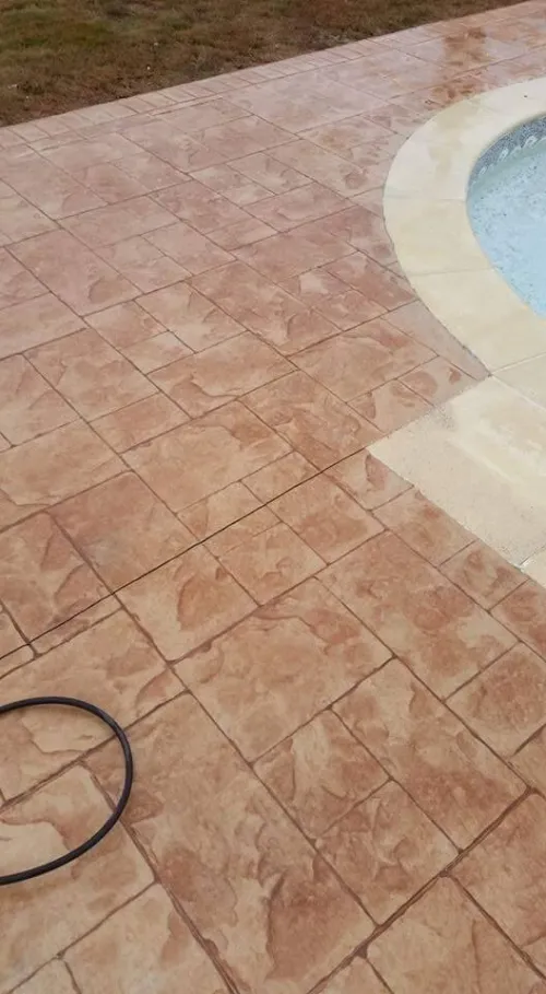 Béton Imprimé.  Sol extérieur décoratif résistant moderne