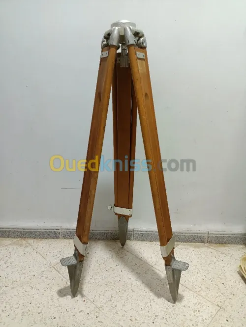 Trépied kern en Bois made in Swiss