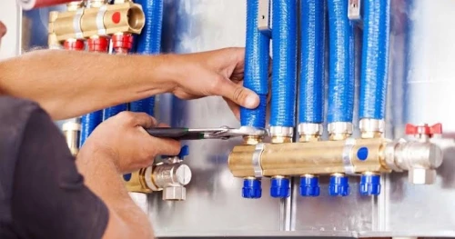 Plombier ( 18 ans experience ) eau gas sanitair la choudière chauffage central