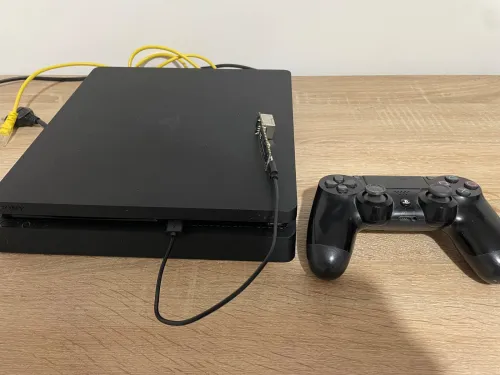 PS4 slim 500go v 11.00
