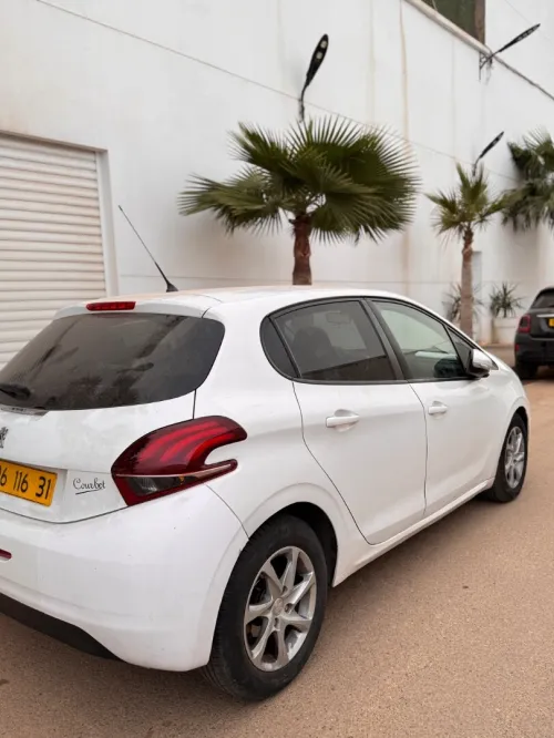 Peugeot 208 2016 Active Facelift