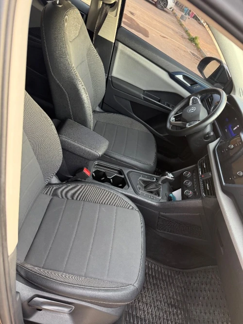 Volkswagen Taos 2022 SE Black 