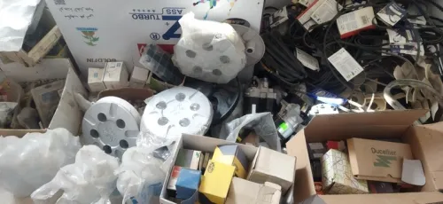 lot pieces لو بياس بيجو رونو سيارات قديمة جديدة 