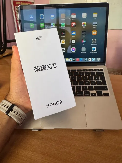 Honor X70 