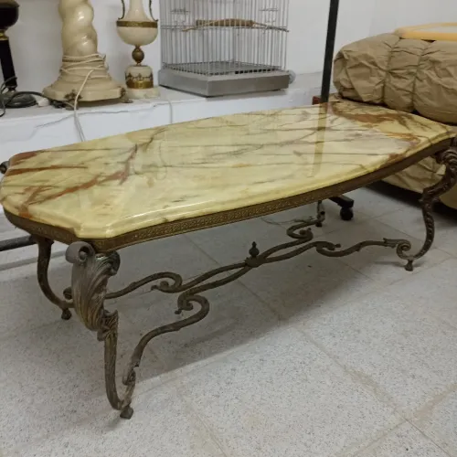 Très belle table en marbre