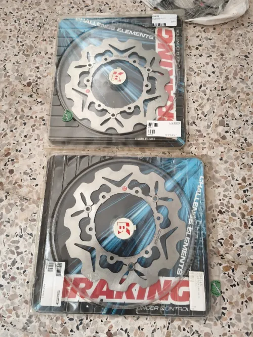 Disque tmax 500 année 2010