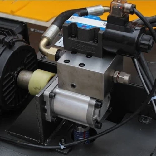 Machine de redressage 