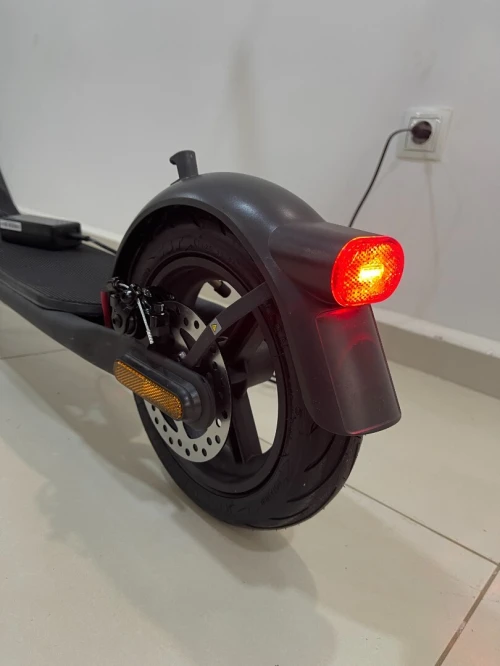 Trottinette  Navee v40