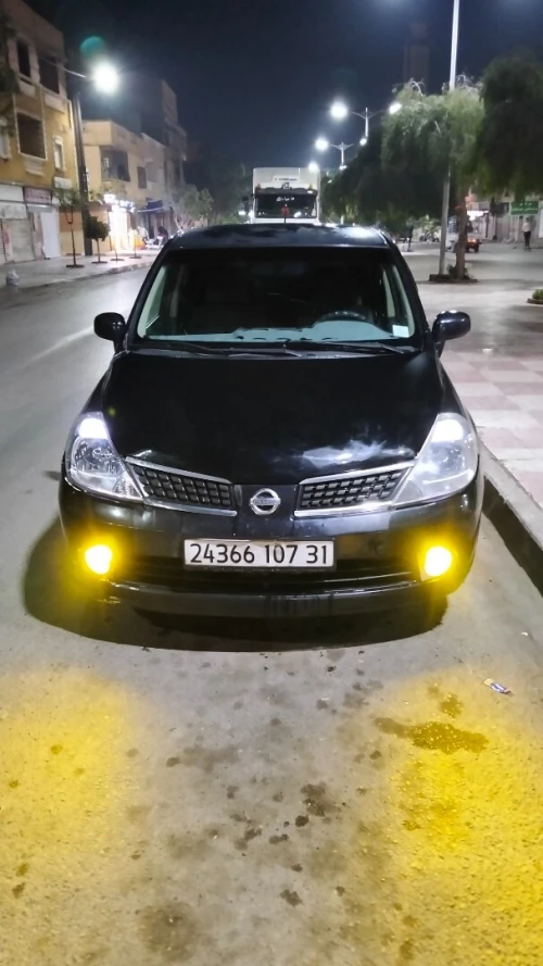 Nissan Tiida 5 portes 2007 Tiida 5 portes