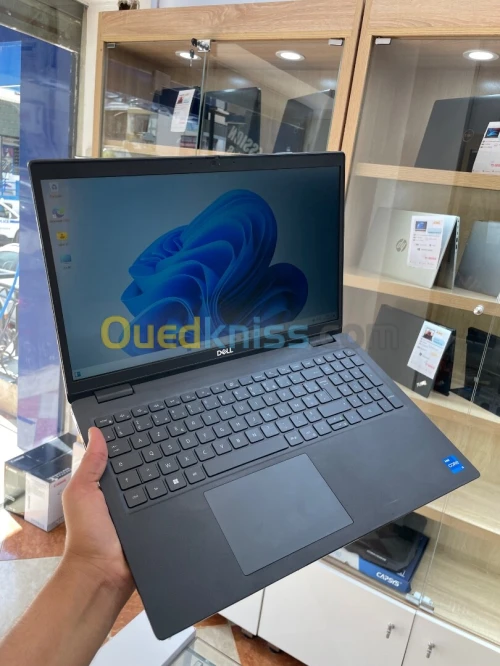 DELL LATITUDE 3520 i5-1135G7 8GB 256 SSD ECRAN 15 FHD