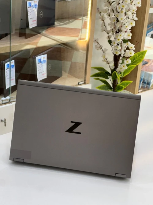 HP ZBOOK FURY i7-10850H 32GB 512SSD GPU NVIDIA QUADRO T2000 4GB ECRAN 15"4K TACTILE