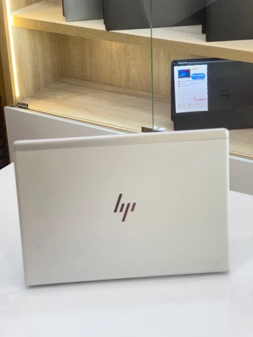 HP ELITEBOOK 830 G5 i7-8550U 16GB 256 SSD ECRAN 13"FHD TACTILE
