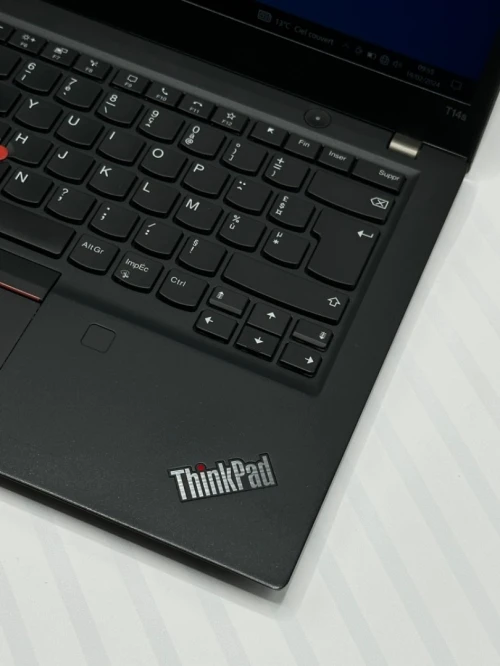 Lenovo ThnkPad T14S 