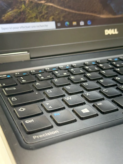 DELL PRECISION i7-6550HQ 8GB 256 SSD ECRAN 15"FHD