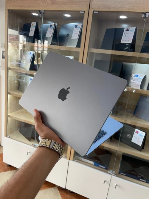 MACBOOK AIR 2022