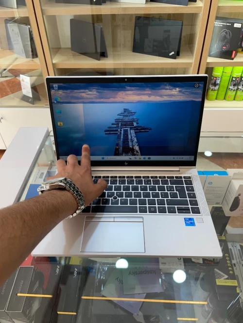 HP ELITEBOOK 840 G8 I5-1145G7 16GB 512GB SSD TACTILE ECRAN 14"FHD