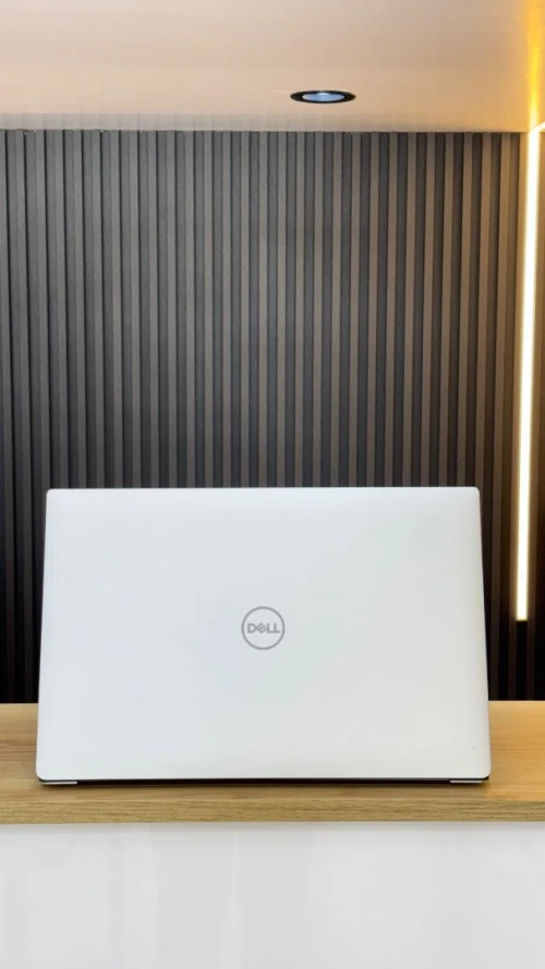 DELL XPS 15 9570 i7-8750H 16GB 512 SSD GPU NVIDIA GEFORCE GTX 1050TI TACTILE 4K 15 Puce
