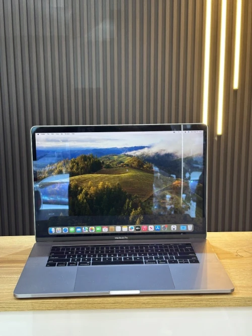 MACBOOK PRO 2019 i9 16GB  512 SSD ECRAN 15"2K GPU AMD RADEON PRO 560x