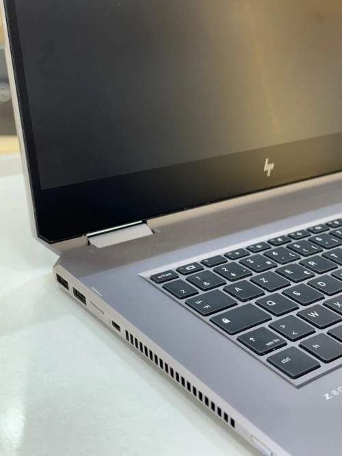 HP ZBOOK STUDIO i7-8850H 32GB 512 SSD GPU NVIDIA QUADRO P1000 4GB ECRAN 15"4K