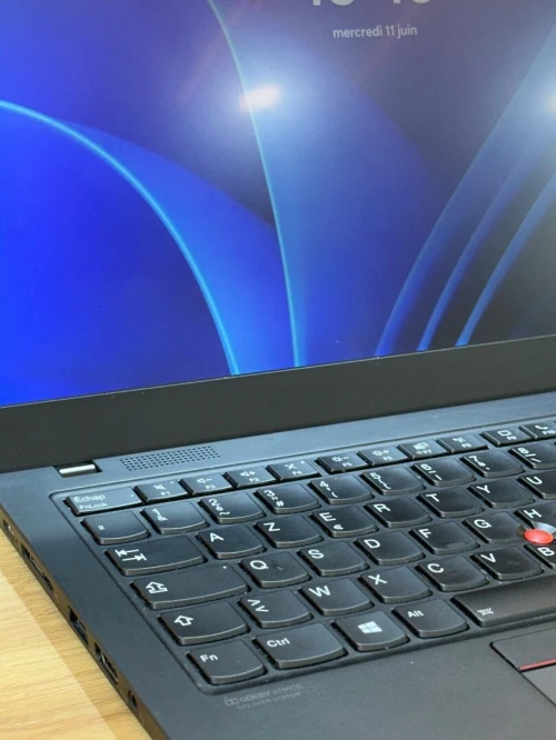 LENOVO THINKPAD X1 CARBON I5-10210U 16GB 256 SSD ECRAN 14"FHD TACTILE