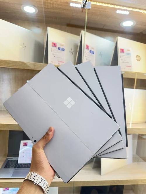 SURFACE PRO 5 i5-7300U 8GB 256 SSD TACTILE DETACHABLE ECRAN 12"5 2K