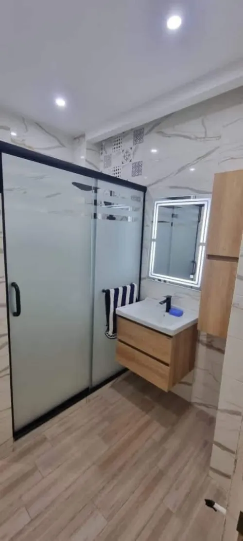 Réparation montage séparation verre trompé cabine de douche vitrine antiball balcon