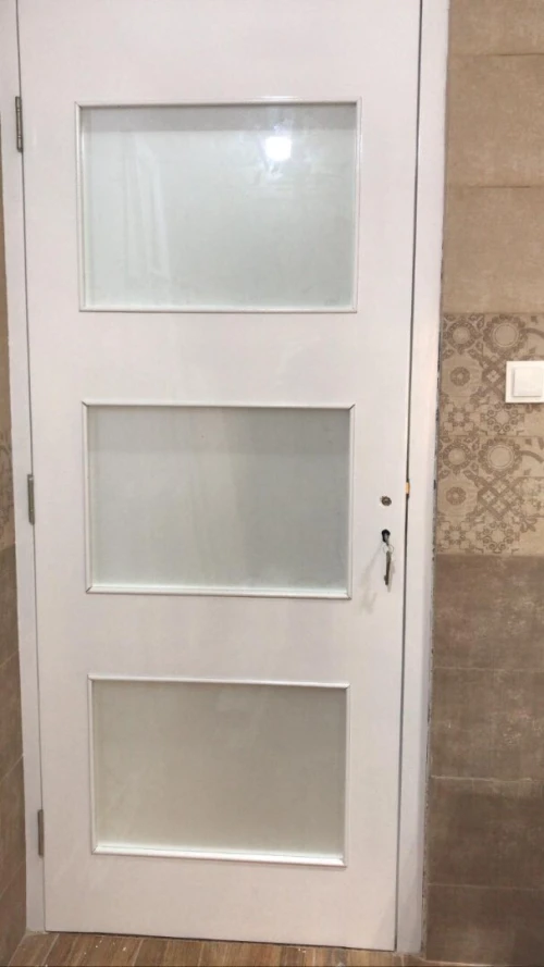 montage et reparation vitrine cabinet de douche tinda verre rompe et touts traveau du verre