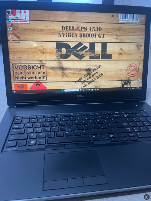 Dell Précision 7730 /I7 8750H/ DDR4 32 Gb/ SSD NVMe 512Gb/ Nvidia quadro P4200 8Go DDR5 