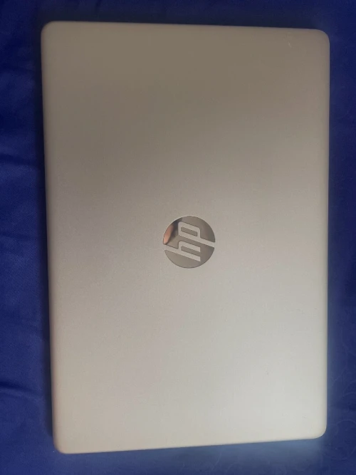 HP AMD Ryzen 7 5700U