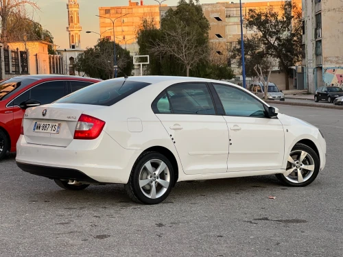 Skoda Rapid 2015 Ambition