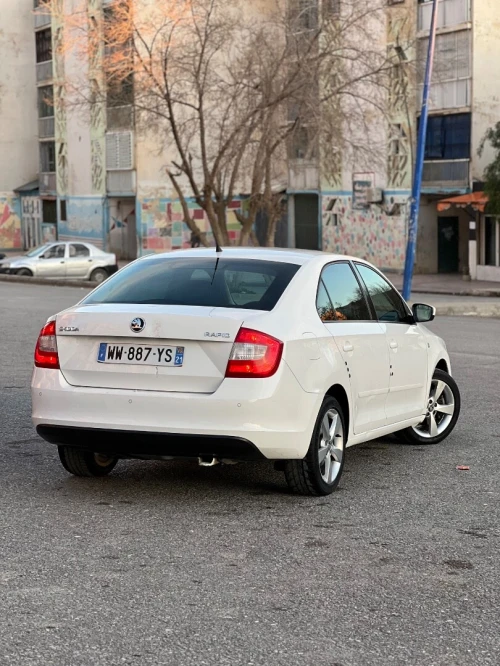 Skoda Rapid 2015 Ambition