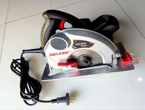 Scie cerculaire 800w
