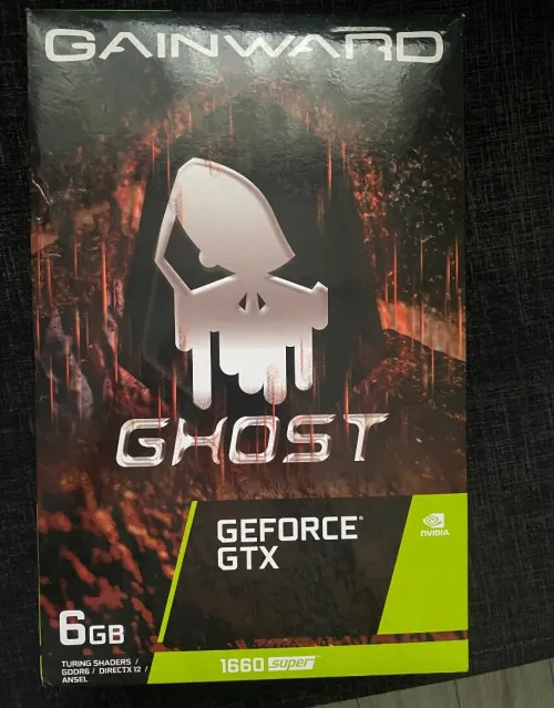 Gtx 1660 super utilisé très bon état 10/10 prix négociable 